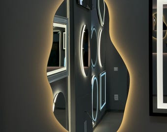 Asymmetrical Wavy Decorative Led Mirror, Irregular Wall Hanging Modern Mirror Perfect for Bathroom or Bedroom