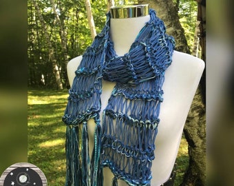 Hand Knit Ladies Fashion Dropped Stitch Scarf