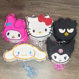 Customized mini pull string piñatas. Personlized to your liking.