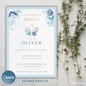 Puede incluir: Una invitación de bautizo azul claro con detalles florales en acuarela. La invitación incluye el texto "Join us to celebrate the Baptism of our son Oliver" y los detalles del evento. El logotipo de Canva es visible.