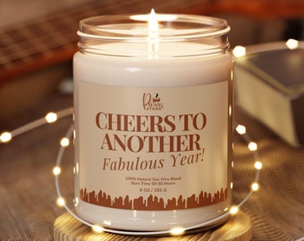 Vela de cumpleaños personalizada: ¡Un brindis por otro año!, mezcla de cera de soja