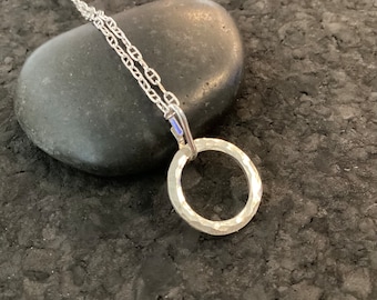 Petite Silver Circle Pendant * Sturdy Hammered Argentium Eternity Necklace * Timeless Classic Symbol of Eternal Love * Fabulous Gift