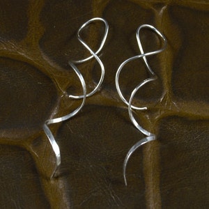 Long Spiral Silver Earrings * Hammered Argentium Sterling Dangle * Twisted Contempory  Alluring Fashion  Threaders