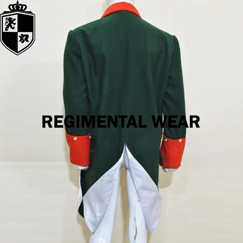 The American Continental Army often wore green coats with different colored facings, though many soldiers, especially militia, wore simple 
hunting shirts made from homespun fabric. Uniform is in wool fabric, red wool cuffs and collar.