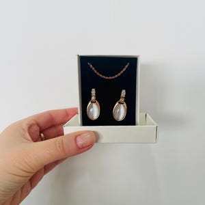 Paper Jewelery Box with Sponge, With One Sponge all Product can be Placed, Bracelet Box, Ring Box, Earring Box, Necklace Box, Rectangle Box