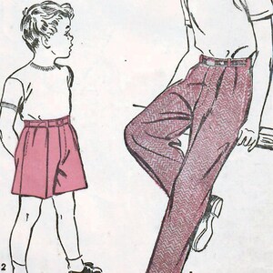 以下が含まれることがあります： 男の子用のショートパンツとパンツのヴィンテージソーイングパターン。パターンはウエスト56cmのサイズ6用です。パターンはアドバンス製、パターン番号4189です。