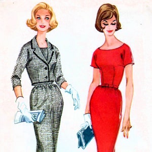 Könnte beinhalten: Ein Vintage-Schnittmuster für ein Kleid und eine Jacke. Das Schnittmuster ist für Damen in den Größen 20, 40 und Brustumfang 37. Das Schnittmuster ist auf weißem Papier mit einer Schwarzweißillustration von zwei Frauen gedruckt, die das Kleid und die Jacke tragen.