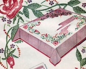 1940s Simplicity 7352 UNCUT Vintage Embroidery Transfer Rose Motifs for Table Linens