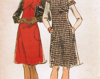 1970s Butterick 3372 UNCUT Vintage Sewing Pattern Misses A-line Jumper Size 10 Bust 32-1/2