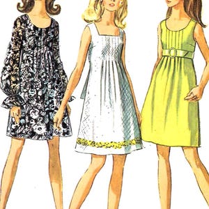 Könnte beinhalten: Eine Modeillustration mit drei Kleidern. Das erste ist ein kurzes Kleid mit schwarz-weißem Blumenmuster und langen Ärmeln. Das zweite ist ein weißes ärmelloses Kleid mit Falten und gelbem Blumensaum. Das dritte ist ein einfarbiges lindgrünes Kleid.
