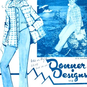 Puede incluir: Ilustración de un traje de esquí a cuadros azules y blancos. La imagen muestra un traje de esquí de tres piezas con chaqueta, chaleco y pantalón. El texto "Bonner Designs" y "3 pc. Ski Suit" también es visible.