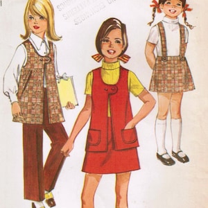 1970s Simplicity 8942 Vintage Sewing Pattern Girl&#39;s Skirt, Suspender Skirt, Vest, and Pants Size 8