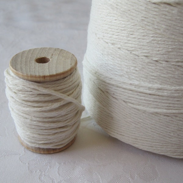 Cotton Twine, White Cotton String, Bakers Twine, Natural Twine, Gift Wrapping, Rustic Christmas Holiday Gift Wrap, On Wood Spool, 25 YARDS