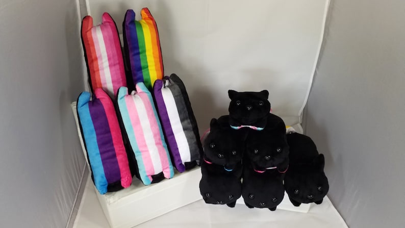 PRIDE Cat Shoulder Pet Black image 1