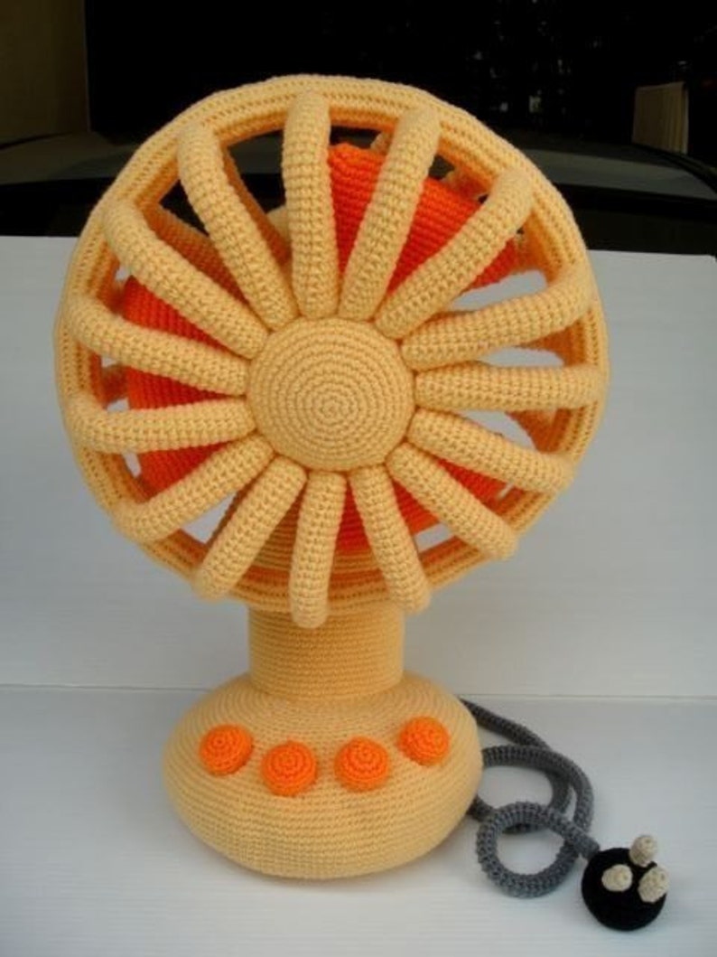 Crochet Pattern VINTAGE FAN Toys / Deco 00405 image 1