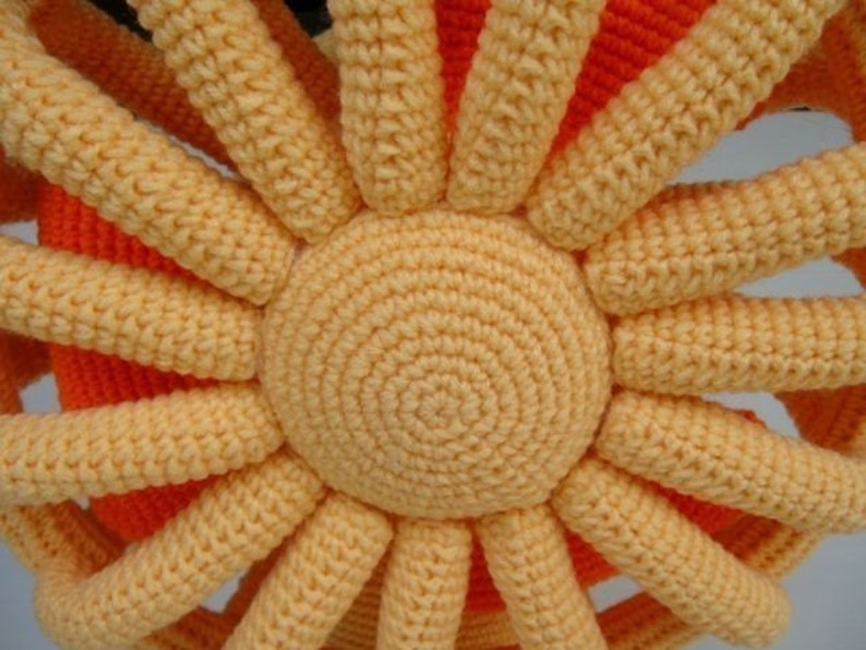 Crochet Pattern VINTAGE FAN Toys / Deco 00405 image 2