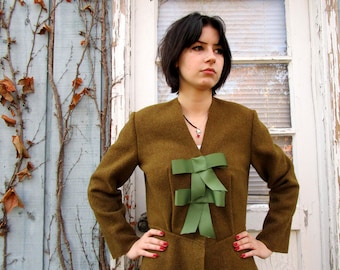 Med. Upcycled Army Decke Olivgrün Wolle Maxi Mantel - ThreadSmart