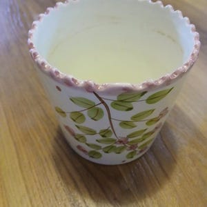 Pretty pink floral flower pot - 4-1/2 x 4-1/2 - Inside or outside use