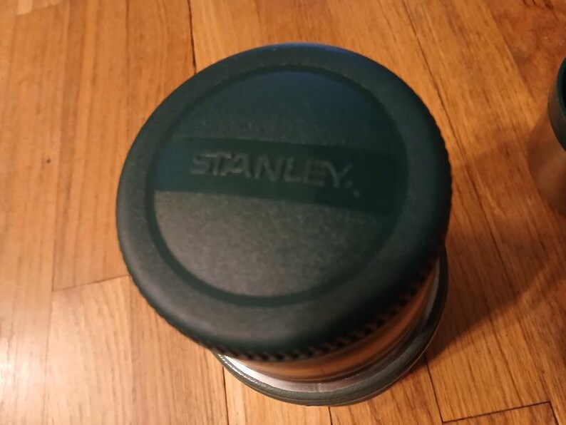 Termo Stanley de 17 onzas, como nuevo, 7-1/2" de alto, ¡un tamaño ideal! imagen 5