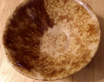 Bennington brown pottery 9-1/2" bowl - collectible!