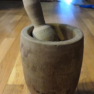 Antique/Primitive 18th Century Hand Turned MORTAR & PESTLE- 8-1/2 x 5-1/2&quot; - Rare find!