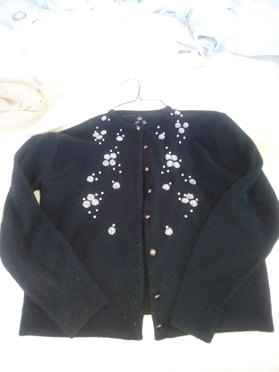 black cardigan no buttons
