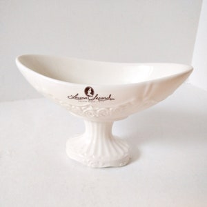 Pedestal Candy Dish Bathroom Soap Dish Laura Secord Embossed Banana Split Bowl 1980s Limited Edition Easter Egg Dish Off White Old World image 1