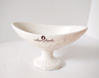 Pedestal Candy Dish Bathroom Soap Dish Laura Secord Embossed Banana Split Bowl 1980s Limited Edition Easter Egg Dish Off White Old World