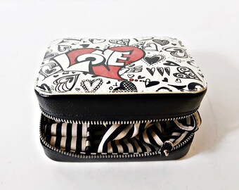 Brighton Jewelry box, vintage travel case,  Love Print Faux Leather, striped ring rolls, large pouch, all around zipper closure