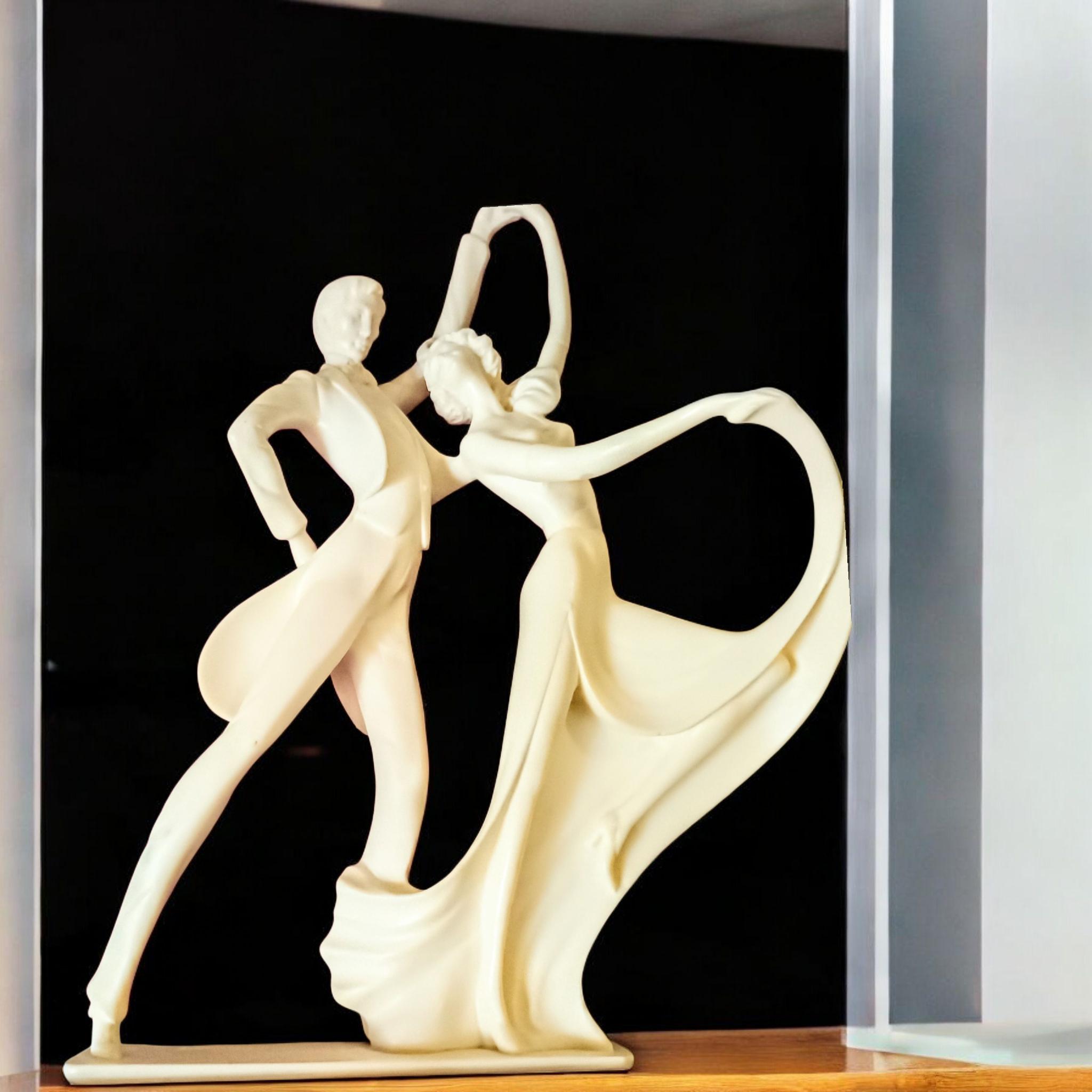 A Santini Dance Couple Figurine Depicting a Tango or Ballroom