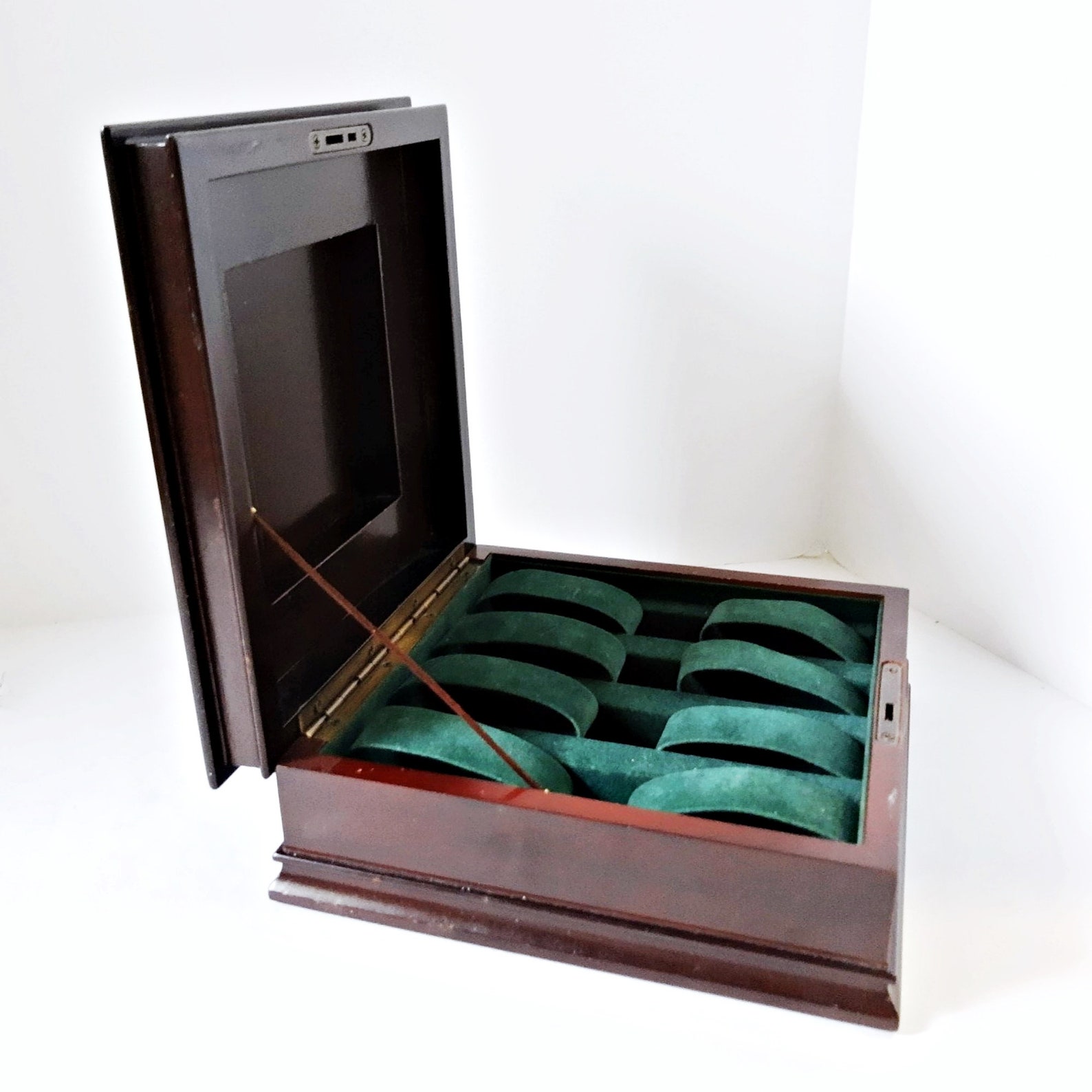 bombay company watch box