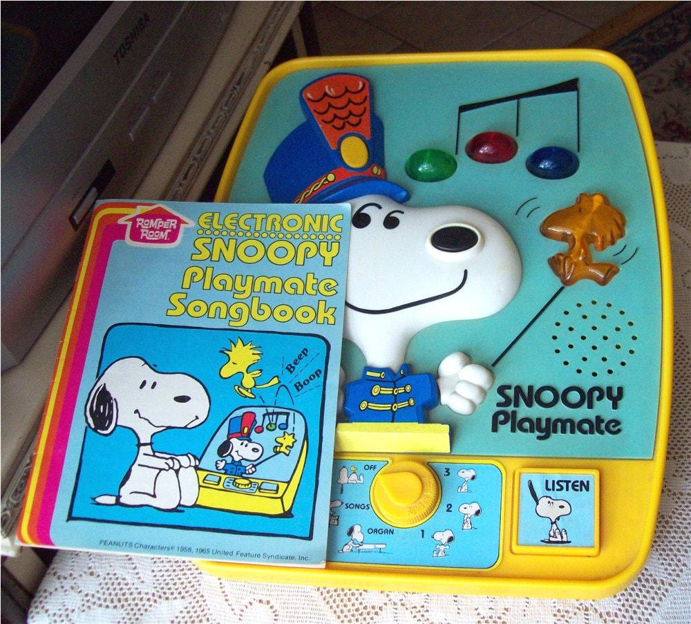 Snoopy Playmate W Songbook 1980 Music Lights Hasbro Romper