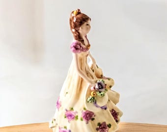 Vintage Schmidt Yamada signed Southern Bell Girl porcelain figurine Music Box, plays You are my Sunshine, Yamada Collection Limited Edition