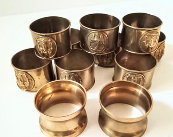 Ronds de serviette en laiton massif repoussé Porte-serviettes en or brillant, style MCM, élégant 9 pièces et 2 anneaux ronds fabriqués à la main supplémentaires
