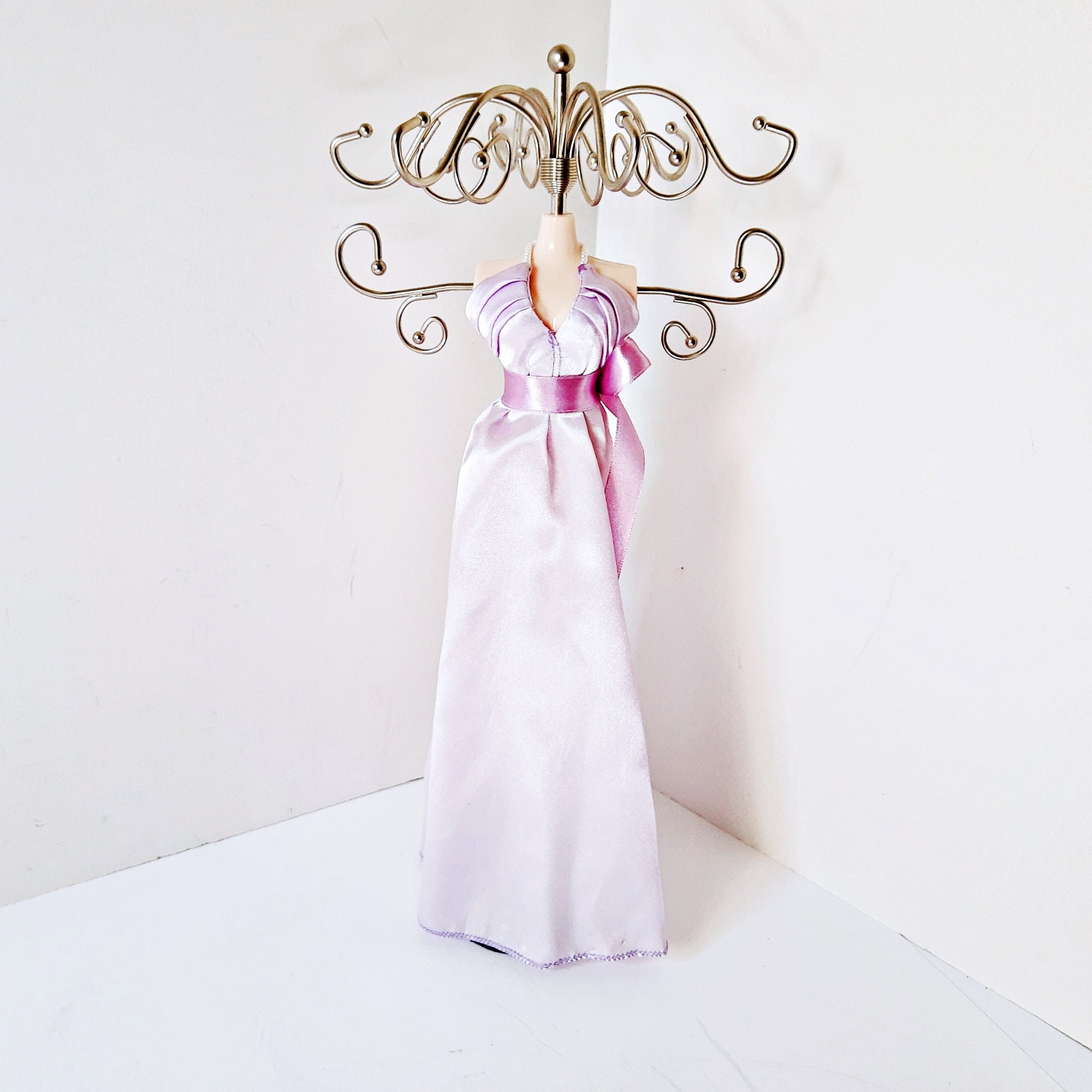 4 Piece Vintage Lace Linen Dress Mannequin Jewelry Display Set - Holder &  Stand - Zen Merchandiser