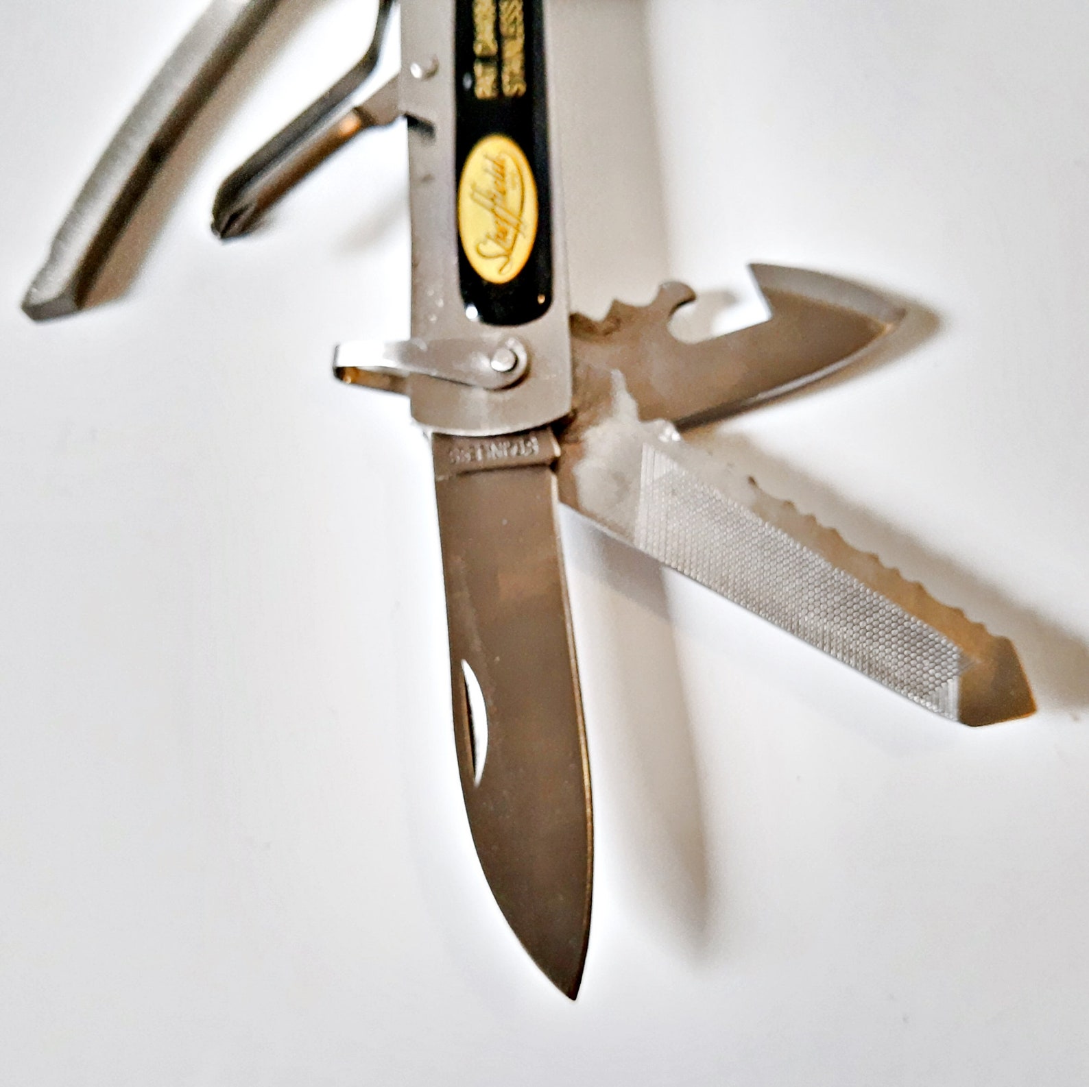 18 in 1 sheffield multi tool 18 in 1 sheffield multi tool