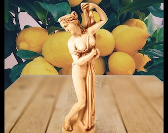 Sculpture néoclassique italienne vintage en résine \ albâtre représentant la déesse grecque Aphrodite (Vénus)