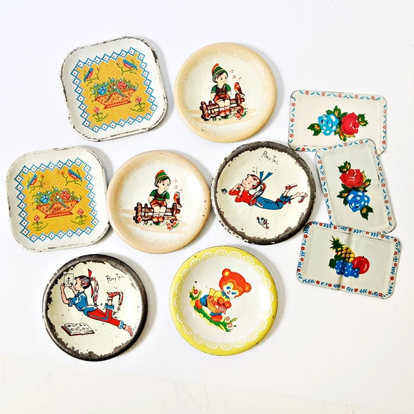 Lot of Antique Toy Tin Plate Miniature Dishes, dinner and saucer plates, litho ponytail, 10 pieces Childs Dollhouse Tea Party Collection