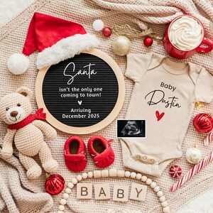 Annuncio di gravidanza a Natale Nascita prevista a dicembre Rivelazione digitale del sesso del bambino Rivelazione neutrale sui social media Sarò a casa per Natale CP0047