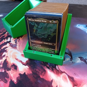 Caja con capacidad para más de 110 mazos de Commander impresos en 3D para MTG