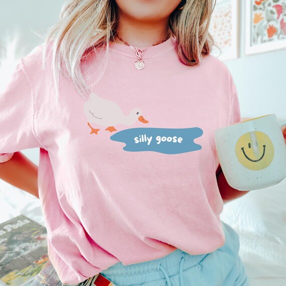 Silly Goose Shirt Silly Goose Tee Vintage Farm Shirt Comfort Colors Goose Shirt Funny Cute Goose Oversized Vintage Tshirt Homestead Shirt