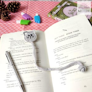 Handmade Crochet Cat Bookmark – Cute & Functional Crochet Bookmark for Book Lovers, Perfect Gift for Readers and Cat Lovers, Gift for Her