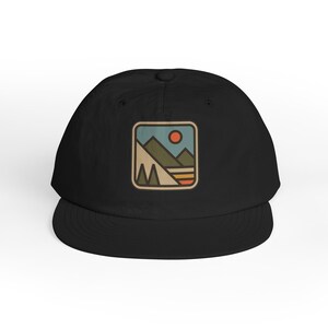 Gorra de surf retro: gorra de playa de nailon reciclado, ajustable con cierre a presión. imagen 3