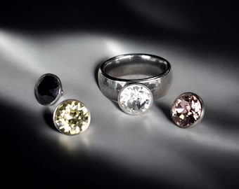 Anillo de mujer HERRATHO fabricado en acero inoxidable con montura intercambiable y cristales Swarovski | Anillo intercambiable que incluye 2 colores a elegir | Hecho en Alemania