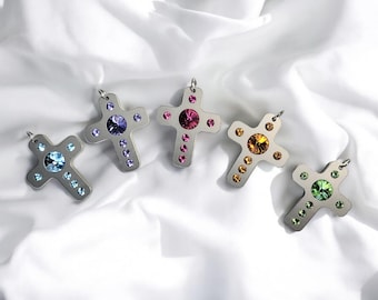 Colgante cruz HERRATHO de acero inoxidable, adornado con cristales Swarovski | Regalo para Confirmación, Comunión, Confirmación | Hecho en Alemania