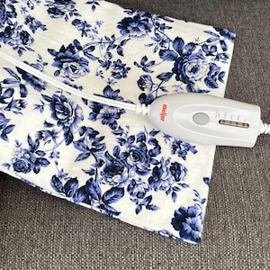 Allover Blue Floral, Heating Pad Cover, Replacement Cover, Fits 12x15 in Pad, Flannel Cover, Snap Closure Cover, Floral Cover, Heat Pad