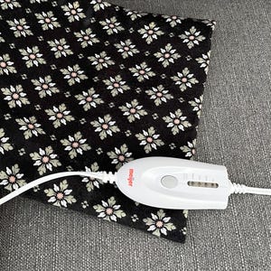Black Floral Geometric, Flannel Cover, Replacement Cover, Electric Heating Pad, Black Heat Pad Cover, Snap Closure Cover, Heat Therapy