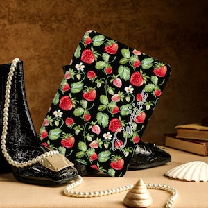 Strawberries iPad case, Personalization iPad Cover For 2025 iPad Air 11&quot; 13&quot;, iPad 10.2&quot;, iPad  Mini 7/6/5, iPad 2022 2021 Pro Case