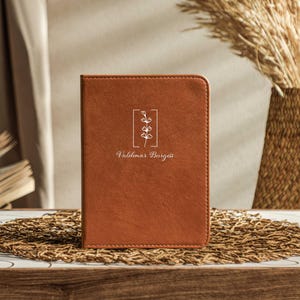 Vintage Brown Vegetarian Leather Kindle Case, Personalize Cover for 2024 Kindle Paperwhite 12th 11th, Kindle 11th 10th 7th Case