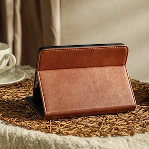 Vintage Brown Vegetarian Leather Kindle Case, Personalize Cover for 2024 Kindle Paperwhite 12th, Kindle 11th 10th 7th Case